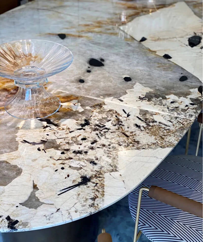 mesa de comedor rectangular de mármol