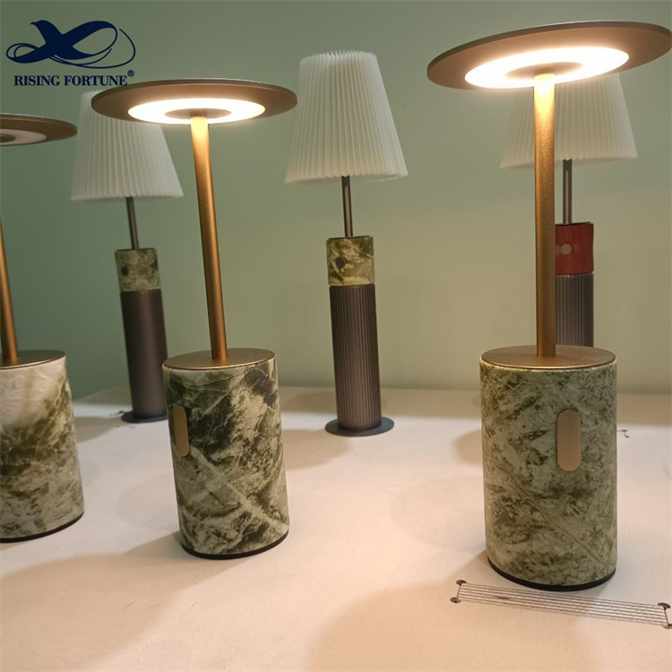 Modern Bedside Table Lamp 