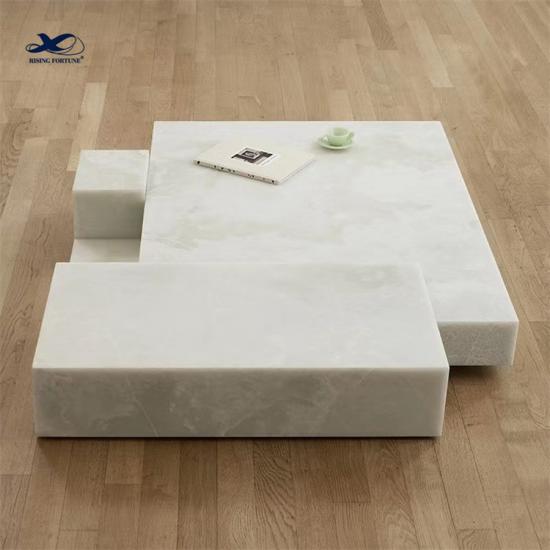 Mesa de té de diseño natural minimalista de forma cuadrada
