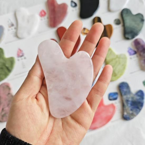 Tabla de Gua Sha de cristal natural mixto en forma de corazón, herramienta de raspado Guasha de varias piedras con logotipo personalizado para masaje facial y corporal SPA